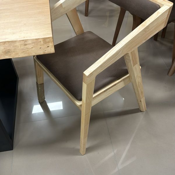 კოპიტის ხის სავარძელი